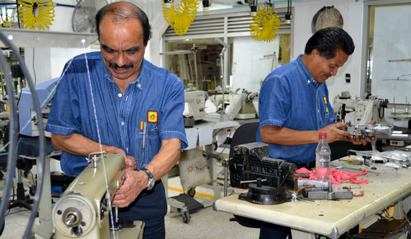 mquinas de coser, bordado y serigrafa